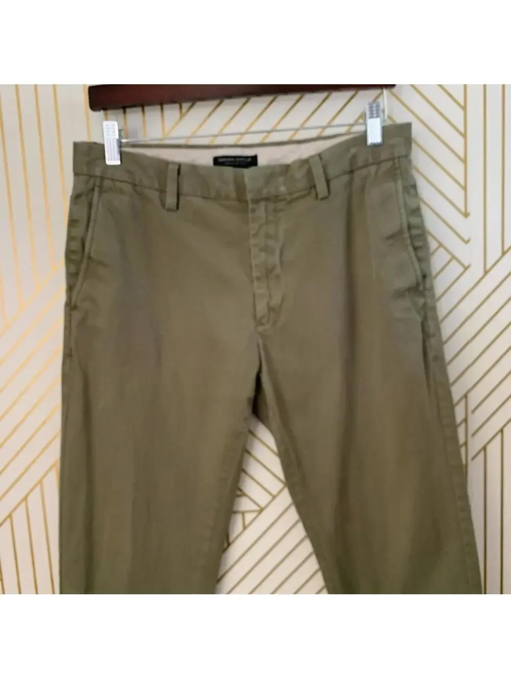 Banana Republic Emerson Chino 32 x 30 100% cotton green khakis preppy classic